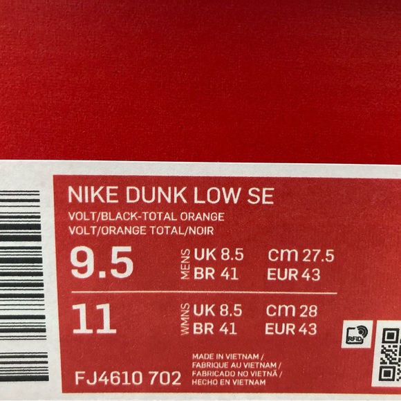 Nike Dunk Low SE Volt/Black-Total Orange - Picture 7 of 7